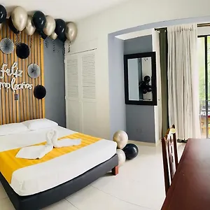3* Hotel Laureles 70